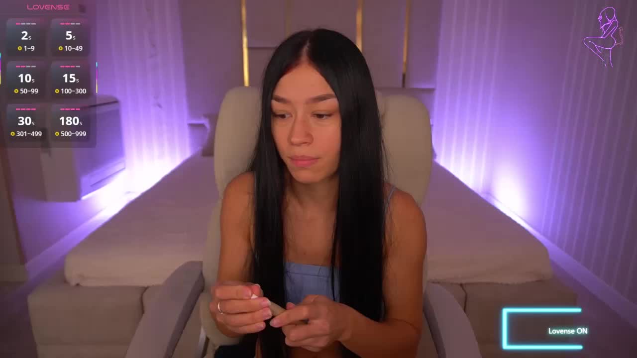 FataleNellie Cam Model Chat October 4, 2025