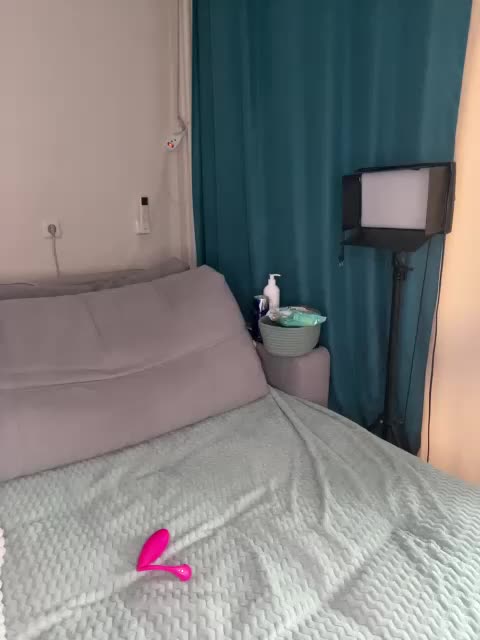 -Violetta- Cam Model Chat October 4, 2025