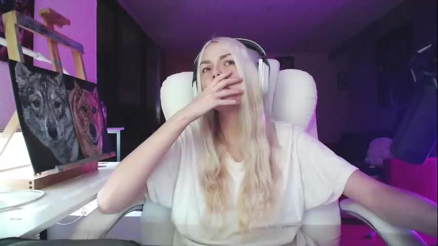 tinykylie Cam Model Chat October 4, 2025