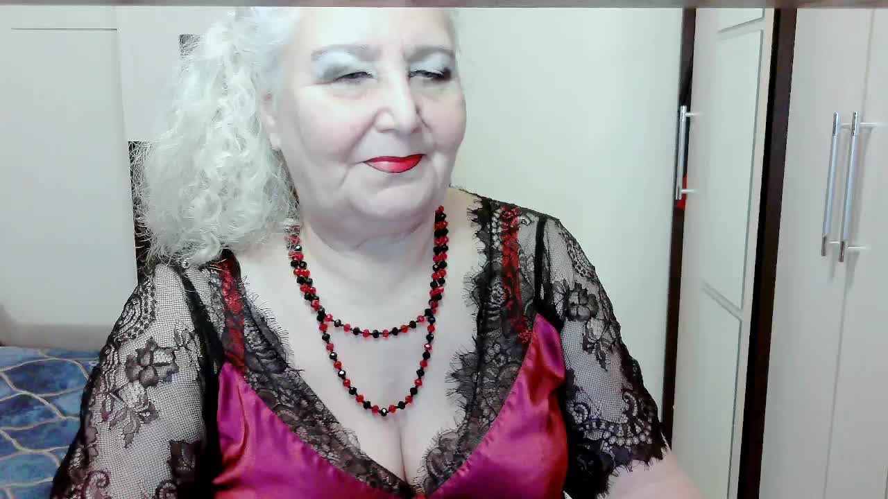 GrannyWants Cam Model Chat October 4, 2025