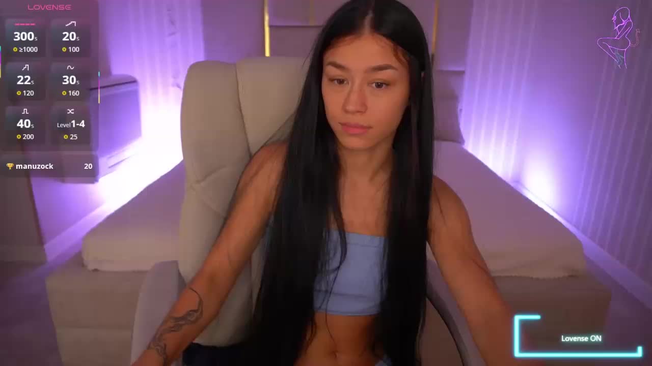 FataleNellie Cam Model Chat October 4, 2025