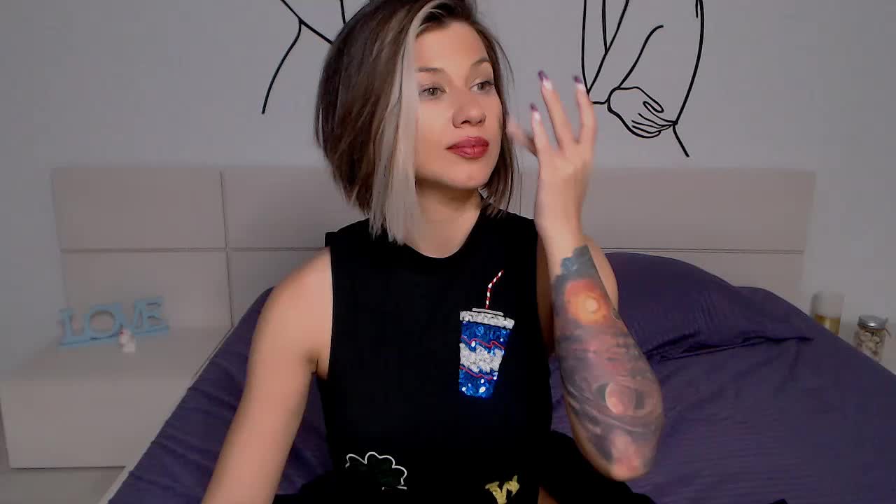 devilishfox Cam Model Chat October 4, 2025