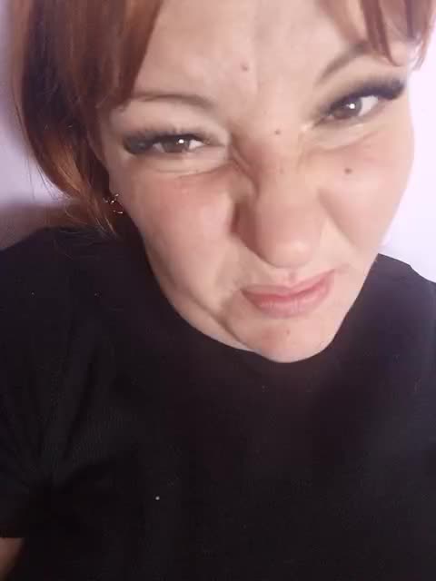 MiaLovely Cam Model Chat October 4, 2025