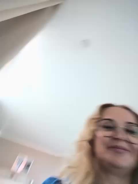 Milf_Zabava Cam Model Chat October 4, 2025