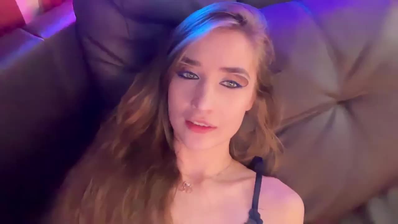 CandyBoom Cam Model Chat October 4, 2025