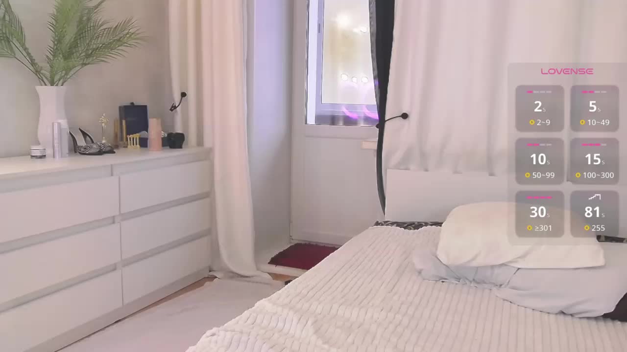 -MARIDRAGON- Cam Model Chat October 4, 2025