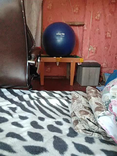 884_Sensuality_884 Cam Model Chat October 4, 2025