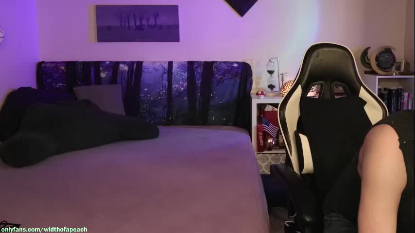 widthofapeach Cam Model Chat October 4, 2025