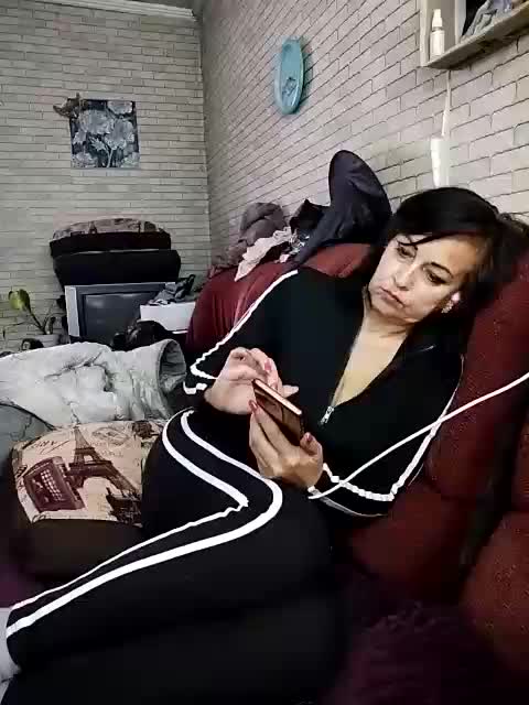 Lina-a-13 Cam Model Chat October 4, 2025