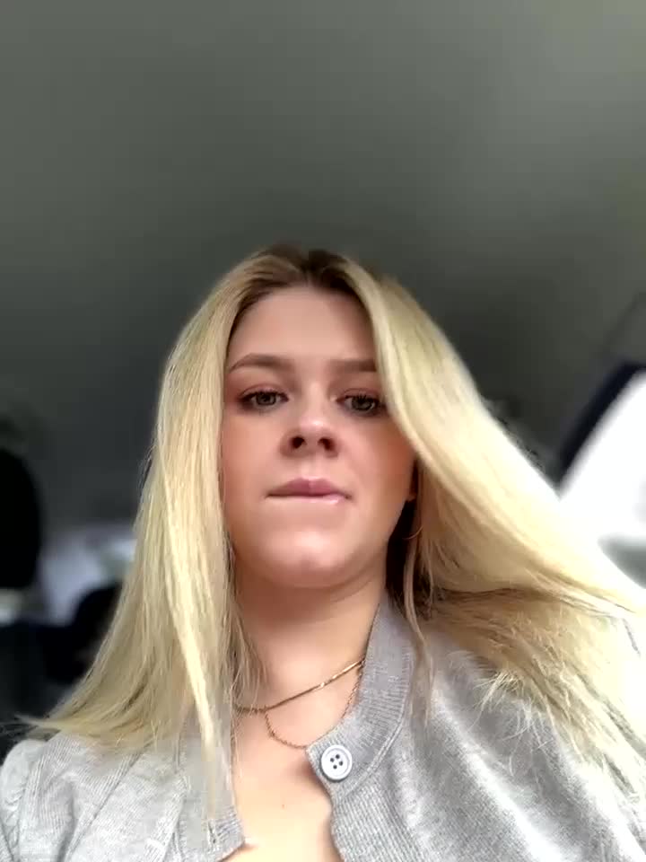 Love_Bri Cam Model Chat October 4, 2025