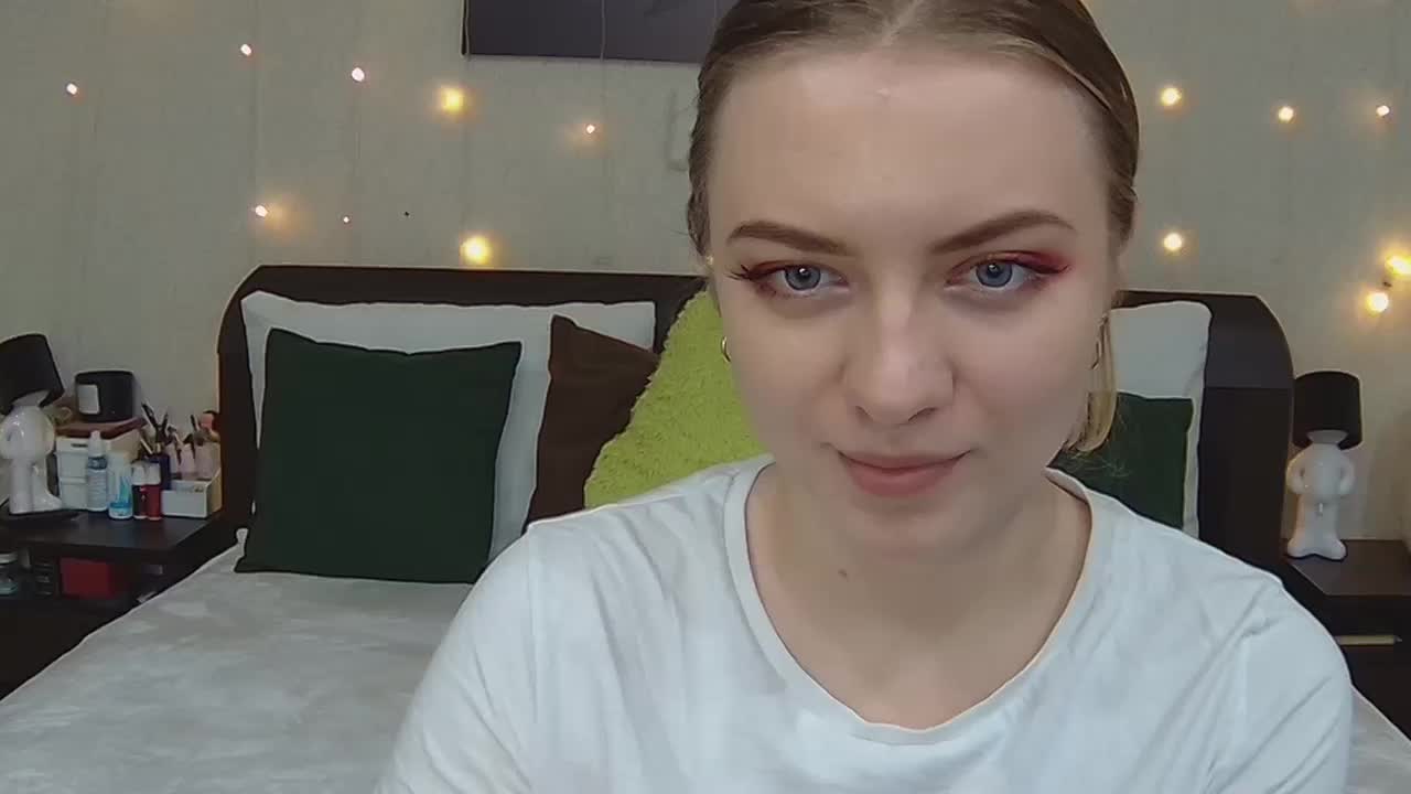 LinkaMalinka Cam Model Chat October 4, 2025