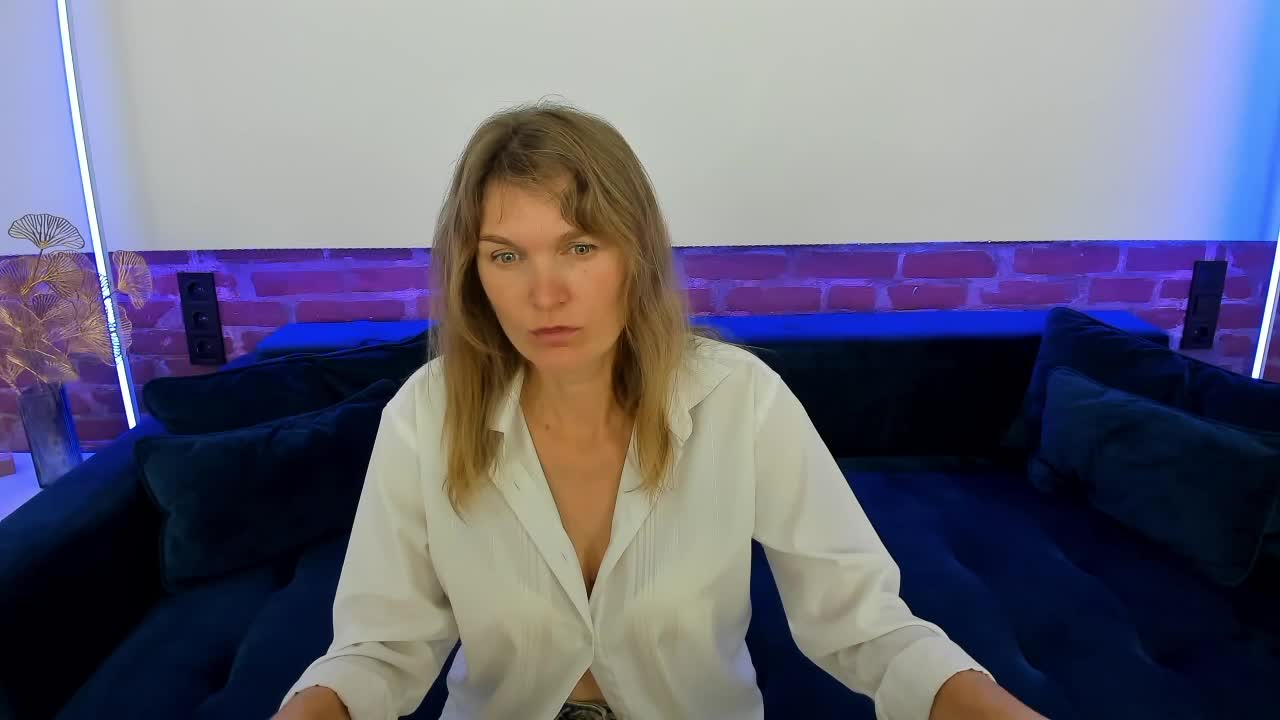 Annabel-xxx Cam Model Chat October 4, 2025