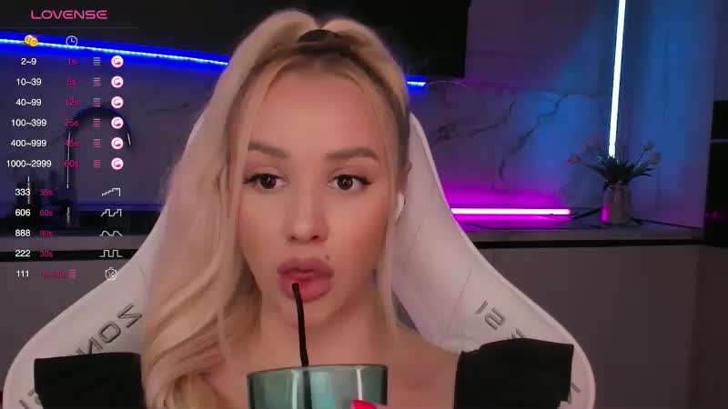 In-your-fucking-mind Cam Model Chat October 4, 2025