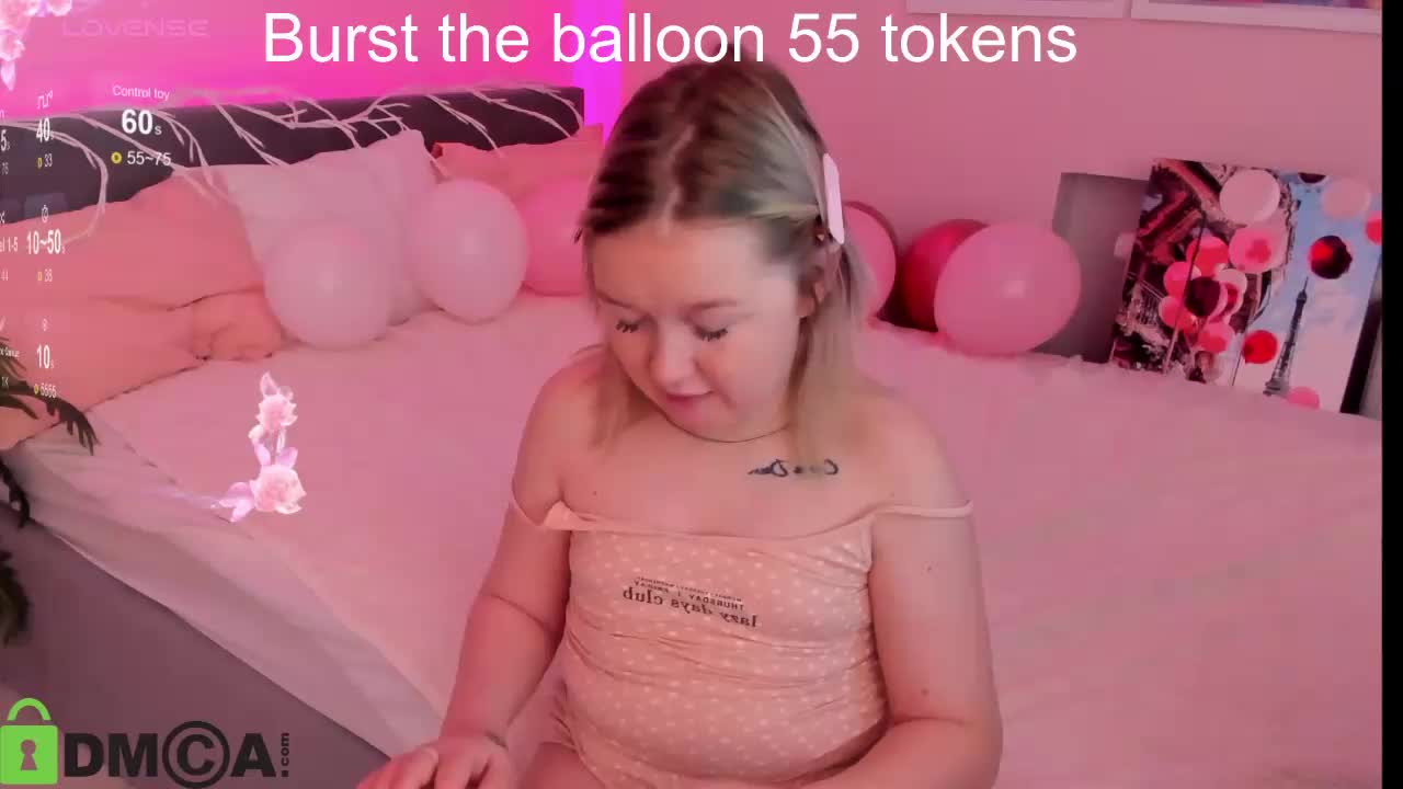 Sara-Moor Cam Model Chat October 4, 2025