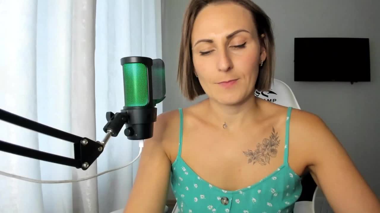 Kiza9 Cam Model Chat October 4, 2025