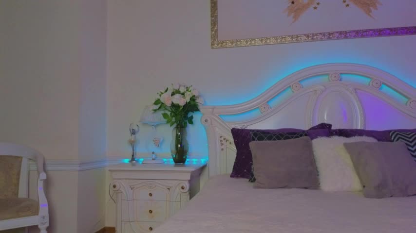 Real_Tini Cam Model Chat October 4, 2025