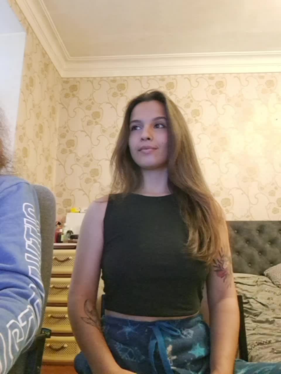 Love_Crew Cam Model Chat October 4, 2025