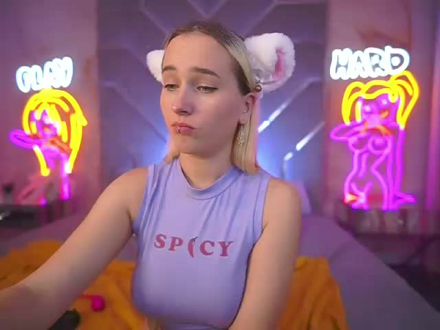 LilElfie Cam Model Chat October 4, 2025