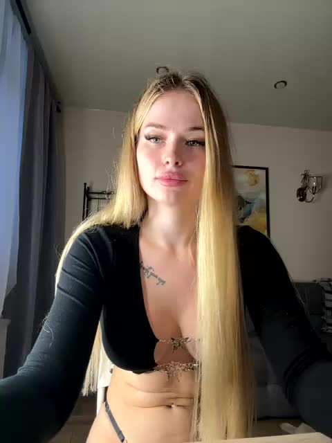 VladaMais Cam Model Chat October 4, 2025