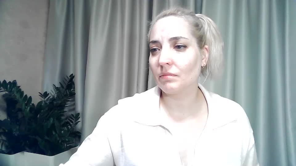 mariska-kiska Cam Model Chat October 4, 2025