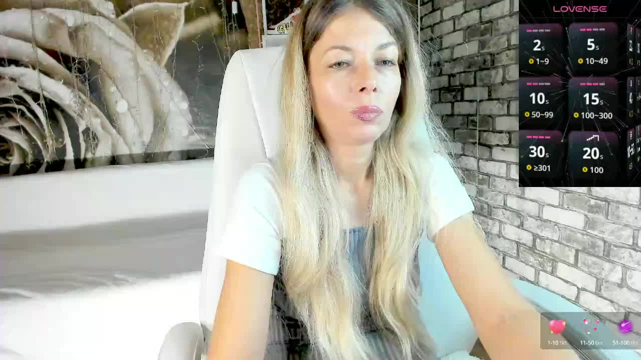 Eva-Melow Cam Model Chat October 4, 2025