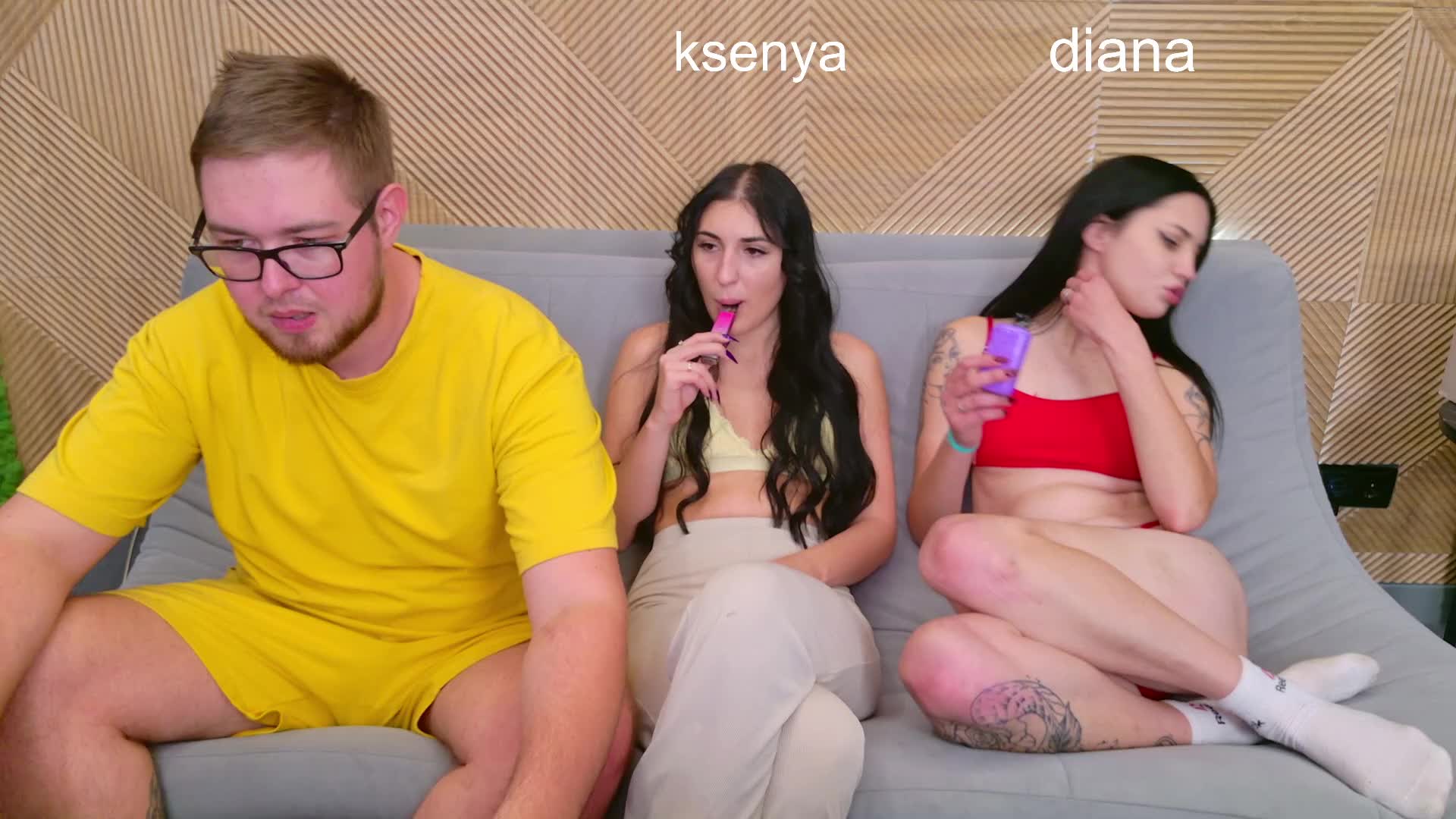 WebcamSlut Cam Model Chat October 4, 2025