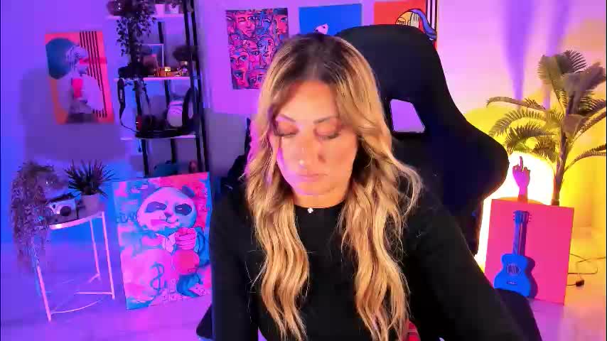 sarahholly Cam Model Chat October 4, 2025