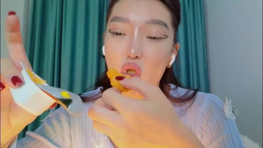 hey_herbal Cam Model Chat October 4, 2025