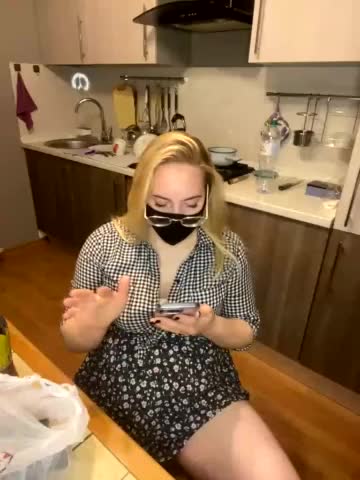 Donut-red Cam Model Chat October 4, 2025