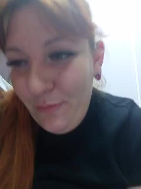 MiaLovely Cam Model Chat October 4, 2025