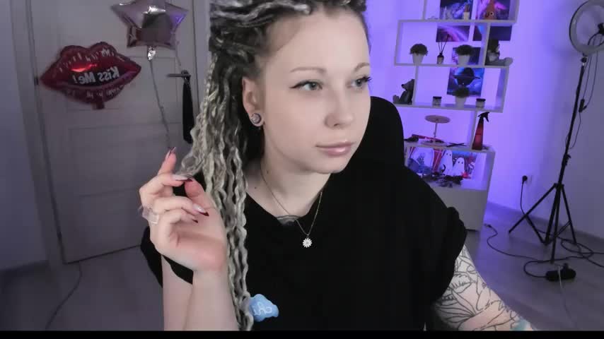 HoneySallyMoore Cam Model Chat October 4, 2025