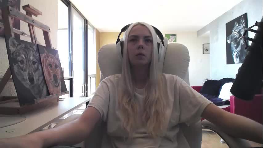 tinykylie Cam Model Chat October 4, 2025