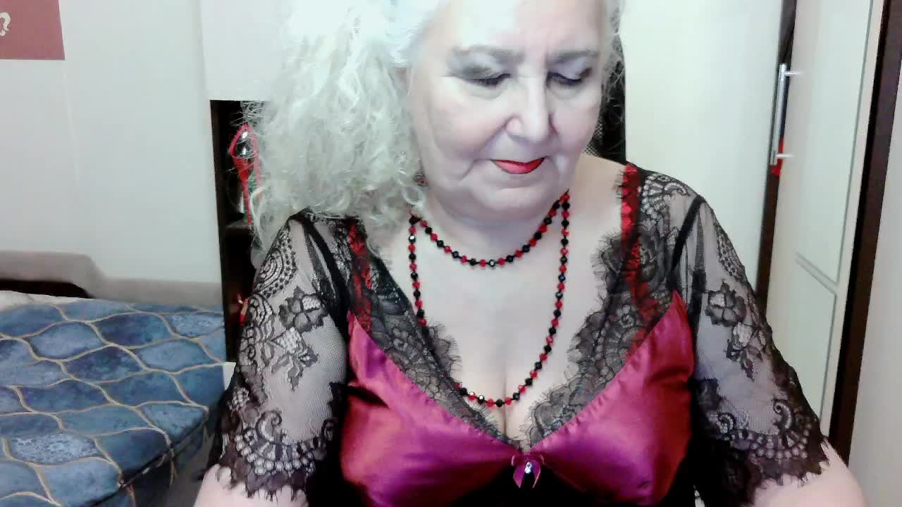 GrannyWants Cam Model Chat October 4, 2025