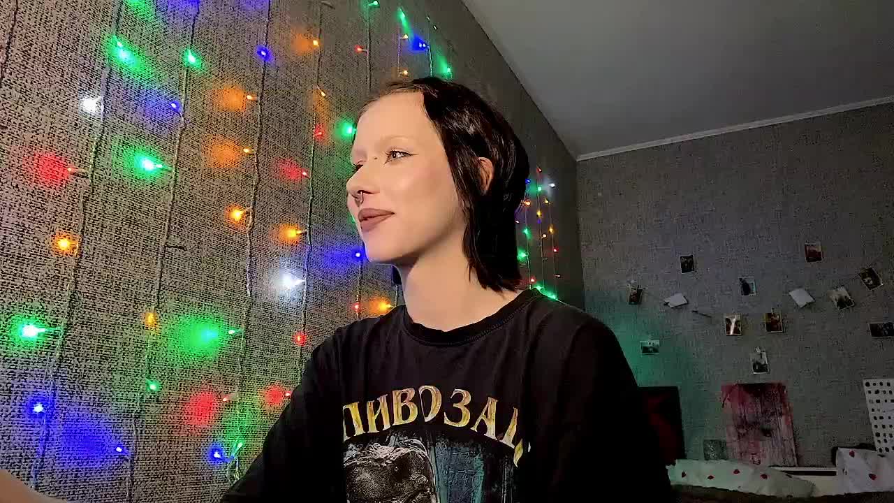 velvetsunrise Cam Model Chat October 4, 2025