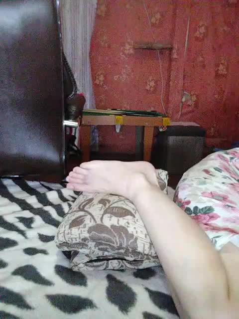 884_Sensuality_884 Cam Model Chat October 5, 2025