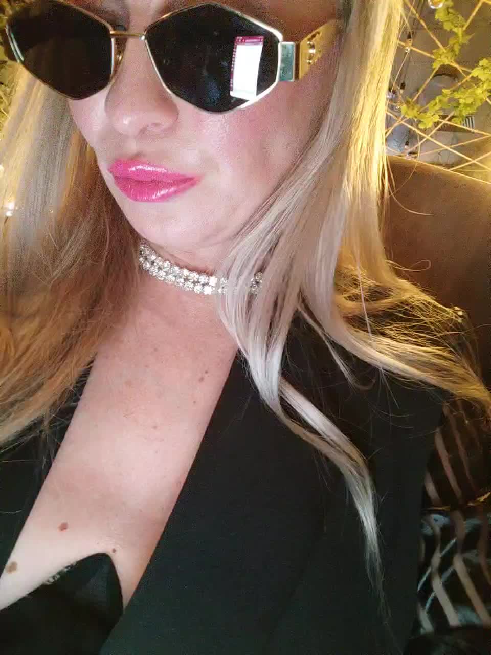 Blondi_Love Cam Model Chat October 5, 2025