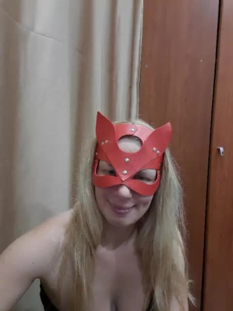 -nelya- Cam Model Chat October 5, 2025