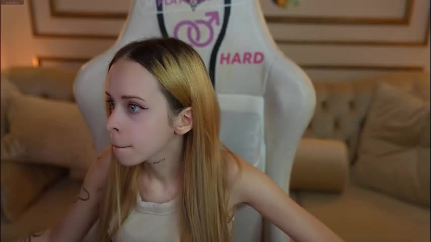 anabel_team054 Cam Model Chat October 5, 2025