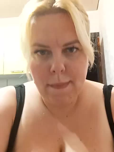 blondy_girl1499 Cam Model Chat October 5, 2025