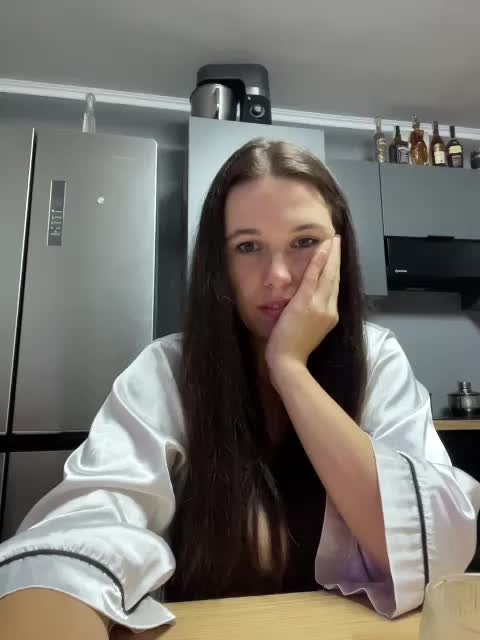 Potifays Cam Model Chat October 5, 2025