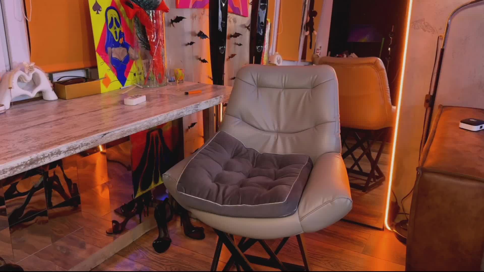 Na-izi Cam Model Chat October 5, 2025