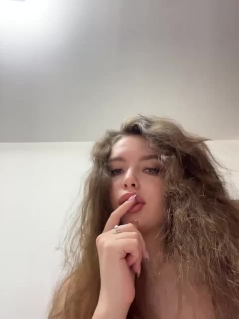 YourLadyyy Cam Model Chat October 5, 2025