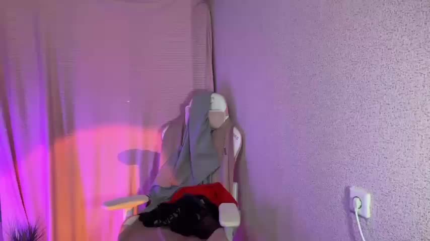 Katrin__kiss Cam Model Chat October 5, 2025