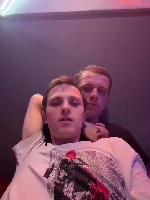 FLAUNDER18X Cam Model Chat October 5, 2025