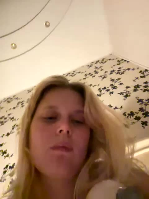 Pionchick Cam Model Chat October 5, 2025