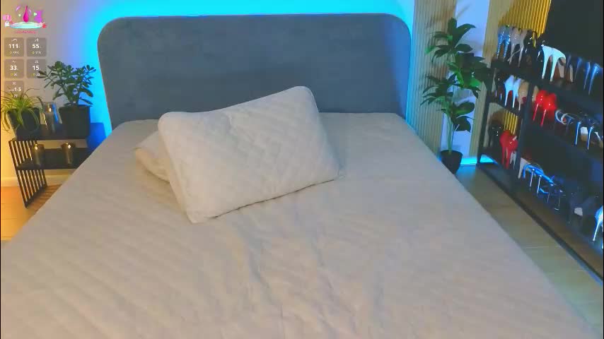 kira_sexxx Cam Model Chat October 5, 2025