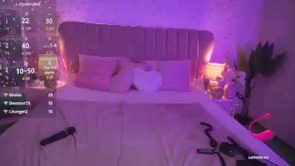 KiraRoxx Cam Model Chat October 5, 2025