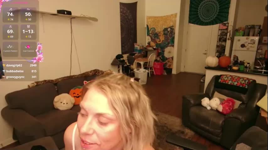 aliceliddell710 Cam Model Chat October 5, 2025