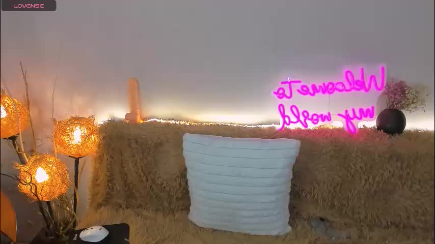 lucia_lucky Cam Model Chat October 5, 2025