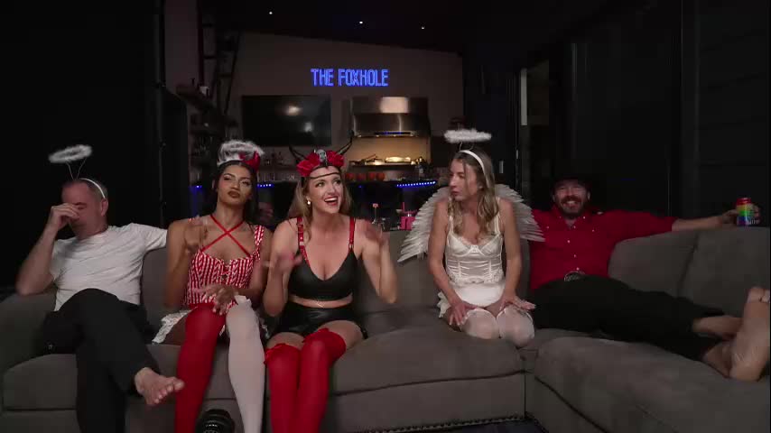 blondefoxsilverfox Cam Model Chat October 5, 2025